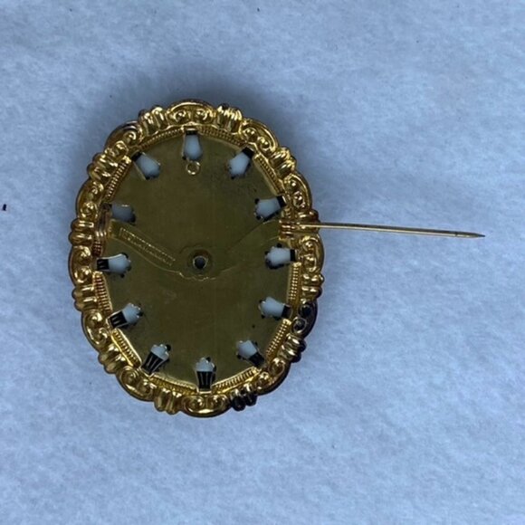 VTG 2" Oval Hand Painted Porcelain Woman Brass Brooch Signed Western Germany - Picture 9 of 12